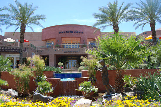 El Paseo Shopping District